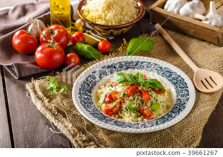 Couscous with pesto 39661267