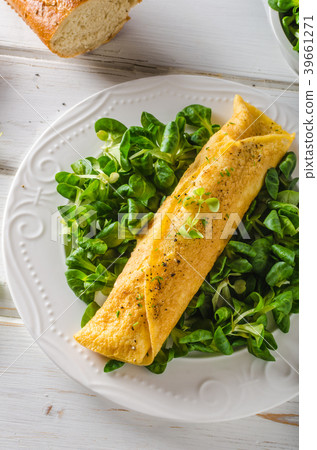 True French omelette with salad 39661271