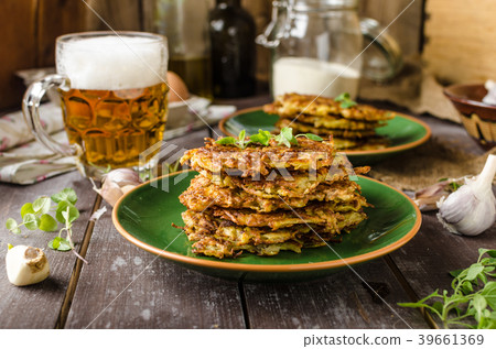 Potato pancakes with garlic and beer 39661369