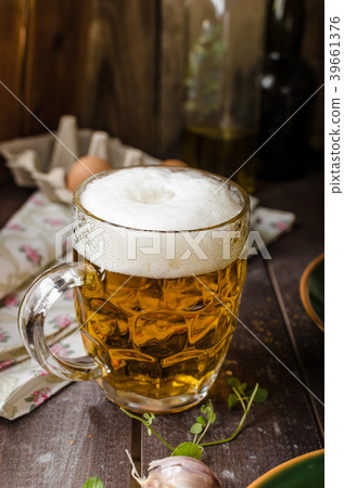 Potato pancakes with garlic and beer 39661376