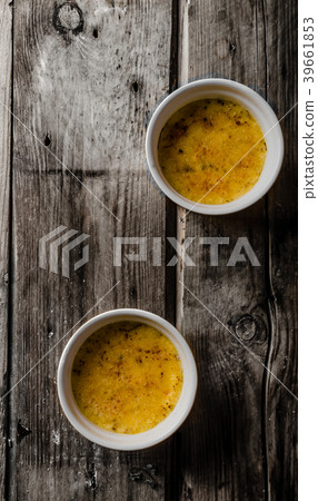 Delicious Creme brulee 39661853