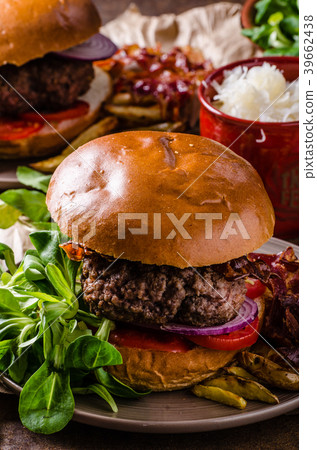 Beef burger with bacon and french fries Beef burger with bacon and french fries 39662438