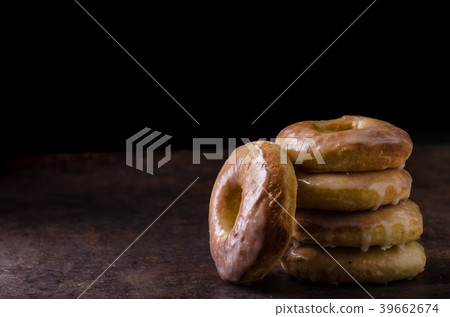 Homemade donuts two kinds Homemade donuts two kinds 39662674
