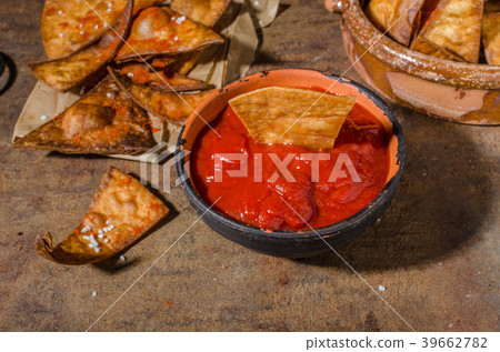 Homemade nachos tortilla 39662782