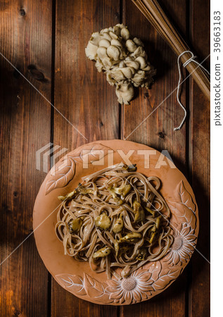 Wholemeal pasta with oyster Wholemeal pasta with oyster 39663183