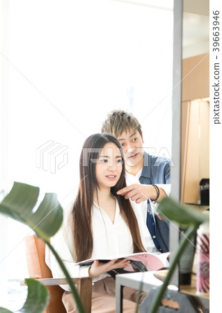 Hairdresser hairdresser customer 39663946