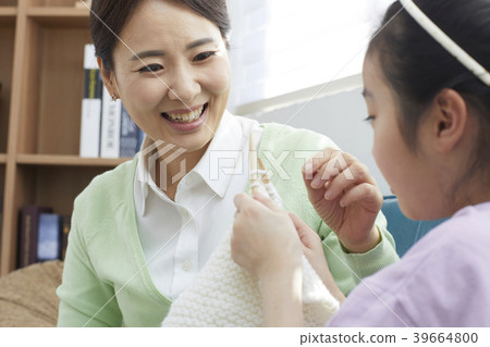 媽媽和女兒,下午好,編織 媽媽和女兒,下午好,編織 39664800