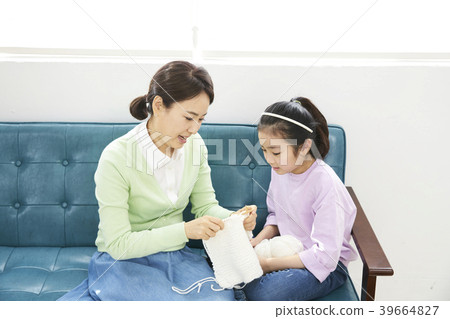 Mom and daughter, good afternoon, knit Mom and daughter, good afternoon, knit 39664827