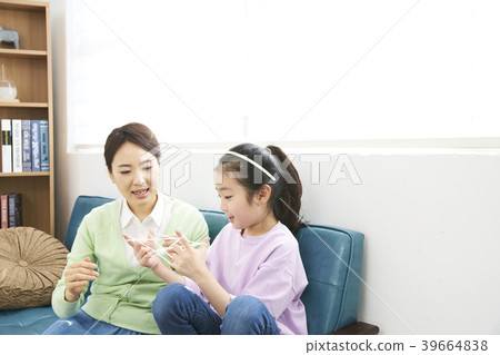 Mom and daughter, good afternoon, knit Mom and daughter, good afternoon, knit 39664838