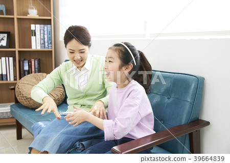 Mom and daughter, good afternoon, knit Mom and daughter, good afternoon, knit 39664839