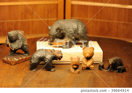 Wood carving bear 39664914
