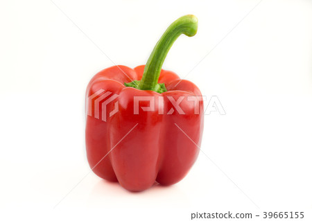 sweet pepper isolated on white background sweet pepper isolated on white background 39665155