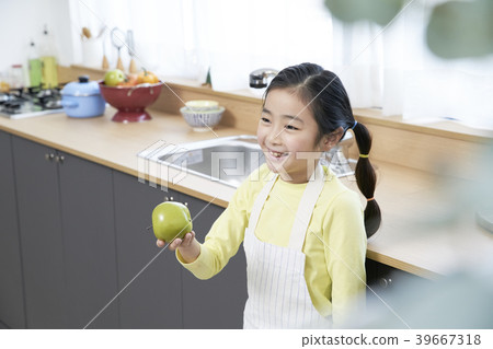 Mother and daughter in the kitchen 39667318