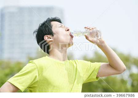 Training break hydration Training break hydration 39667986