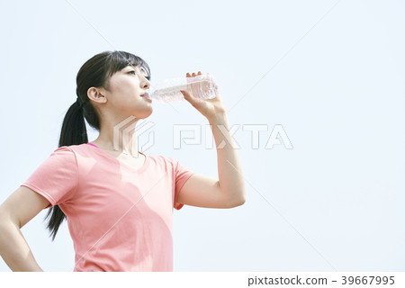 Training break hydration Training break hydration 39667995