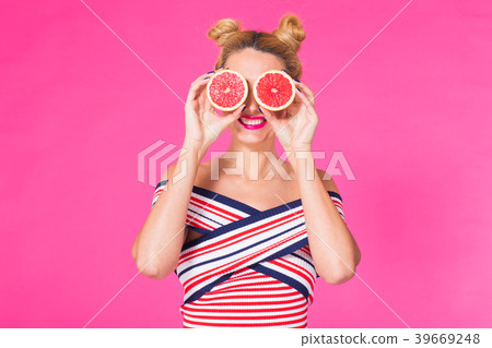 Beauty Model Girl takes Juicy Grapefruit 39669248