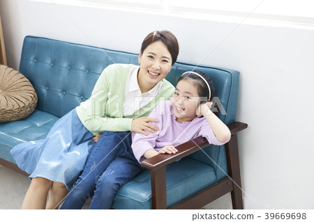 幸福的母親和女兒 幸福的母親和女兒 39669698