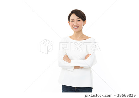 Young woman 39669829