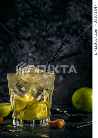 Fresh lime cocktail with ice, selective focus. 39672847
