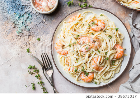Italian pasta fettuccine 39673017