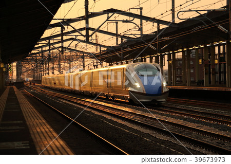 Evening E7 series Evening E7 series 39673973