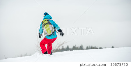 Young woman on the snowboard Young woman on the snowboard 39675750