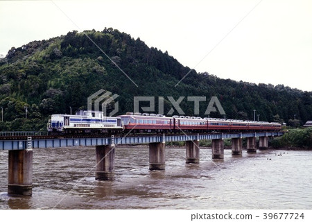 1993 DD511037 Salon Express Tokyo 39677724