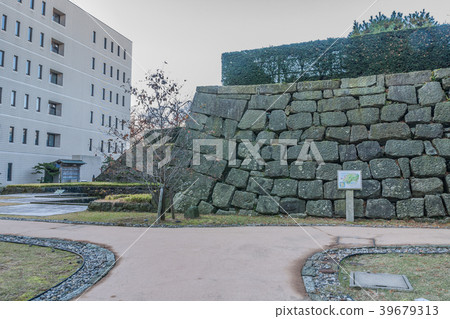 福井城堡廢墟城堡塔的看法在秋天 福井城堡廢墟城堡塔的看法在秋天 39679313