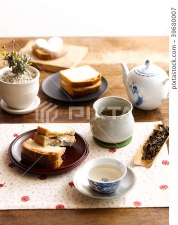 Toast 39680007