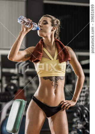fitness woman fitness woman 39681699