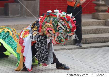 a qilin dance at Tin Hau Temple hk 39682645