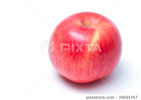 Red apple on white background 39684767