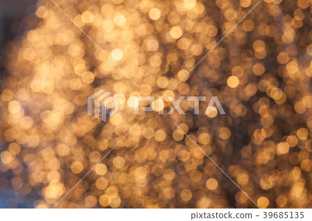 Defocused wet tree and sunlight Defocused wet tree and sunlight 39685135