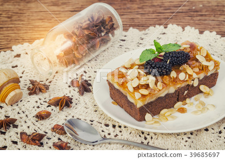 Delicious homemade toffee cake with mulberry  39685697