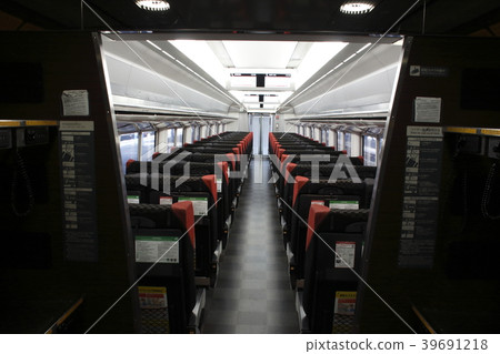 限時快遞成田快遞（E259系列，車內） 39691218