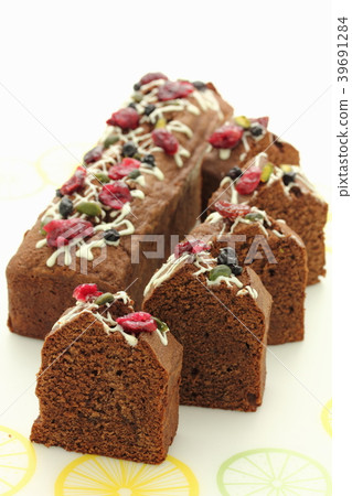 Pound Cake  39691284