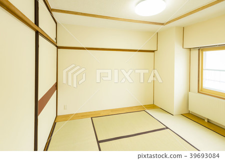 Japanese room with tatami Japanese room with tatami 39693084