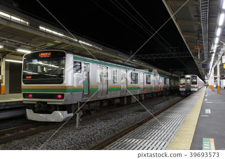 At night at night 39693573