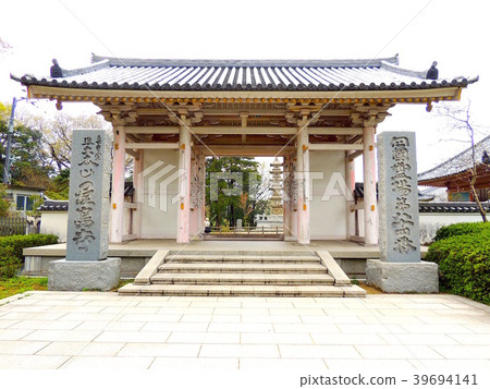 Eighty-fourth bumpy island temple gate 39694141