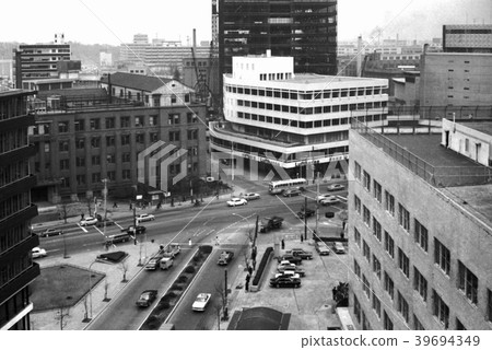 Showa 42 Kushirogaseki, Chiyoda-ku, Tokyo Prefecture Intersection snap in front of the Patent Office 39694349