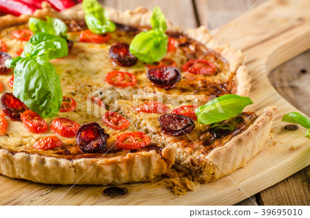 Homemade quiche delicious Homemade quiche delicious 39695010