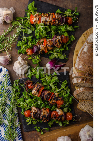 Grilled meat skewer Grilled meat skewer 39695079
