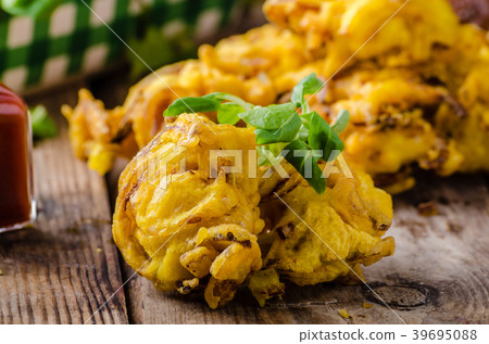 Crispy Onion Bhaji 39695088