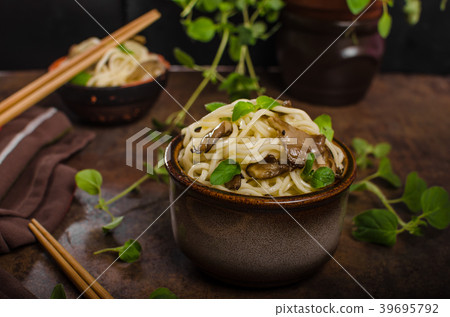Chinese noodles with mushrooms Chinese noodles with mushrooms 39695792