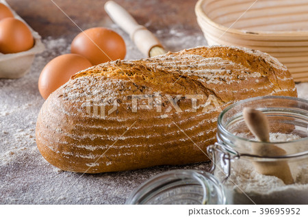 Homemade sourdough bread rustic Homemade sourdough bread rustic 39695952