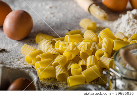 Homemade pasta bio Homemade pasta bio 39696036