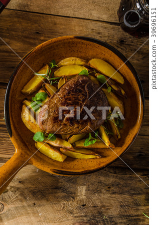Beef steak with herbs and wine Beef steak with herbs and wine 39696151