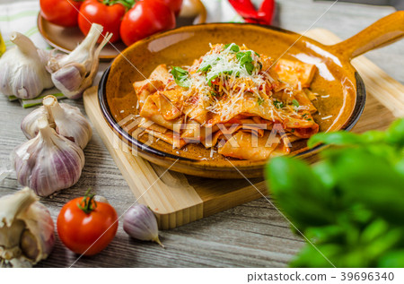 Pasta arrabiata Pasta arrabiata 39696340