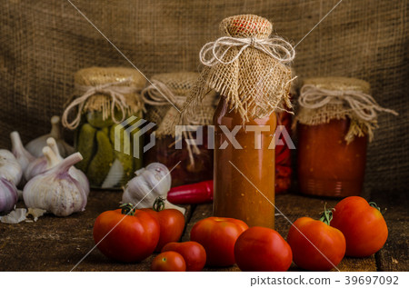 Homemade ketchup 39697092