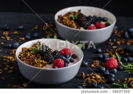 Homemade pudding with berries 39697368